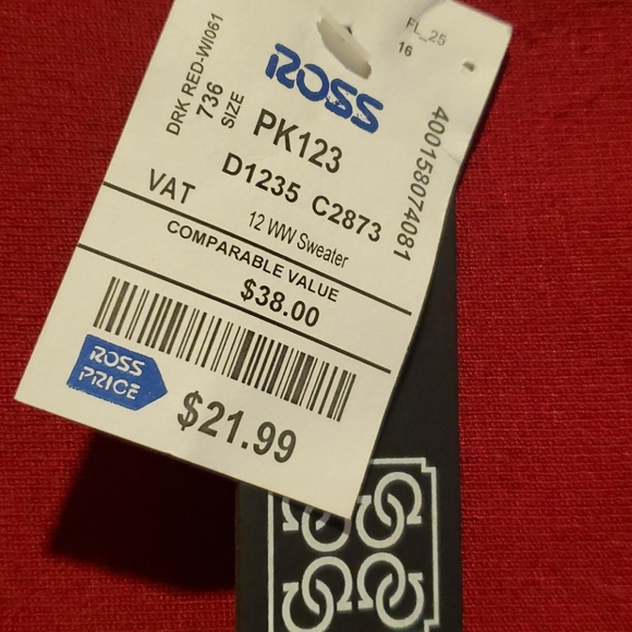 NWT 3/4 Sleeve sweater - Picture 4 of 8